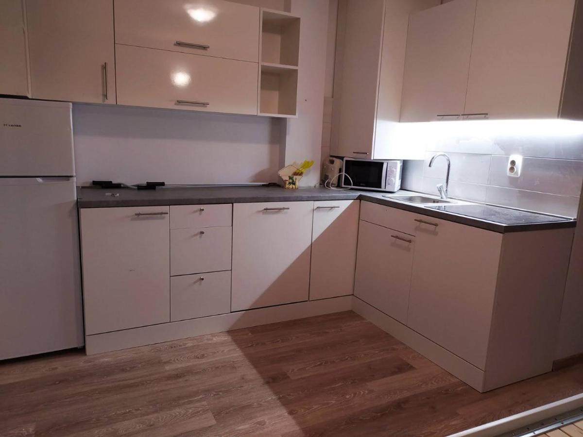 Apartments Ljerka Стара Новаля Екстер'єр фото