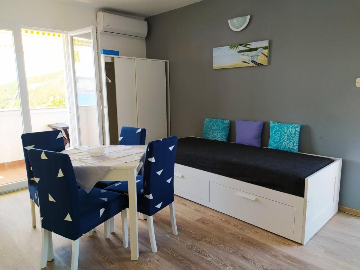Apartments Ljerka Стара Новаля Екстер'єр фото